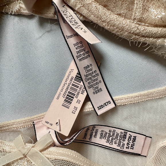 Victoria’s Secret - Ballet Pink w/Silver Shimmer & EyelashTrim - Bra & Panty Set - Picture 8 of 9